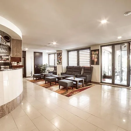 Familia 3* Stará ľubovňa